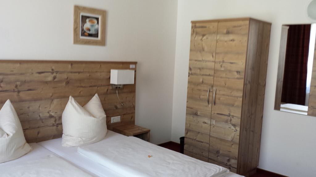 Hotel Alte Krone Tuebingen Phòng bức ảnh