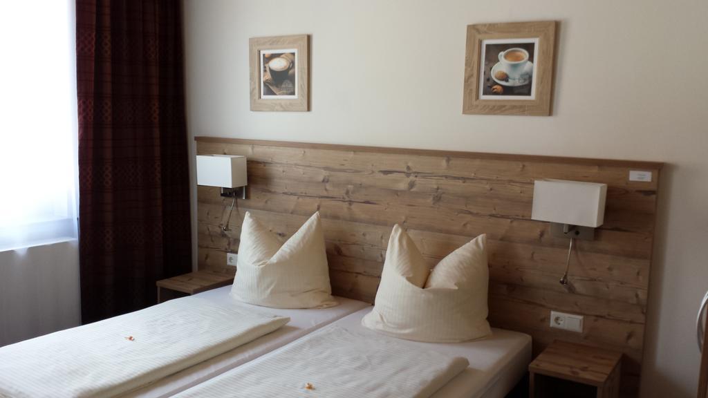 Hotel Alte Krone Tuebingen Phòng bức ảnh